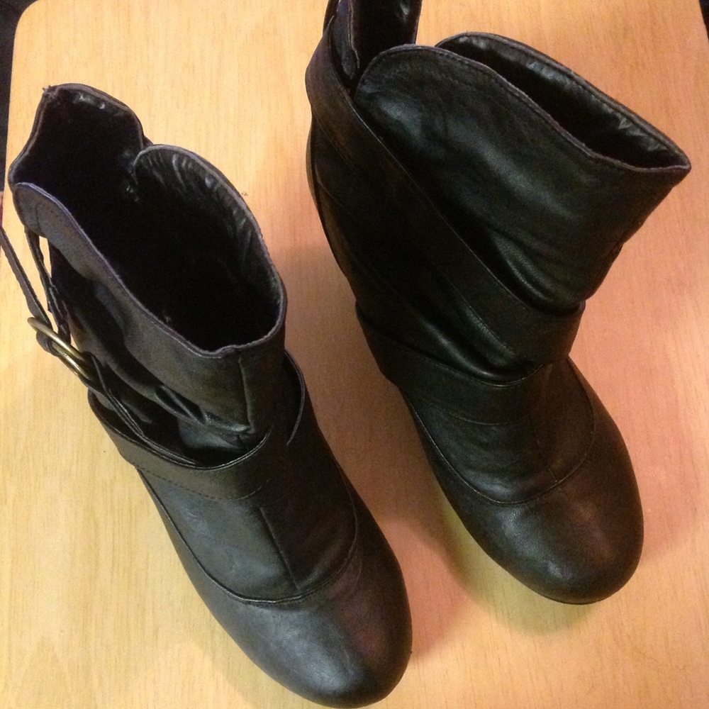 Wild Diva ankle boots